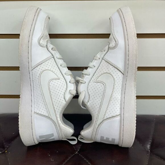 Nike White Athletic Shoes - Size 6.5Y Youth 839985-100 - Picture 4 of 9